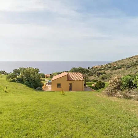 Holiday home Stunning In With House Sea View *